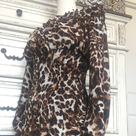 Gorgeous Off the Shoulder Boho Leopard Print Dress by Venus - Picture 4 of 6